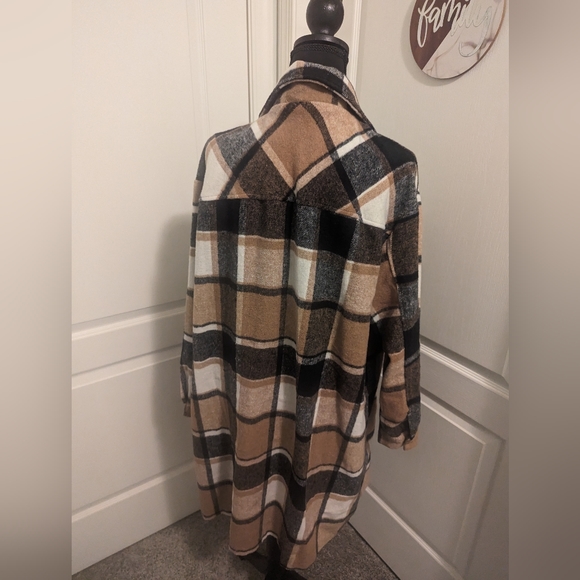 Brown Plaid Shacket - Picture 5 of 5